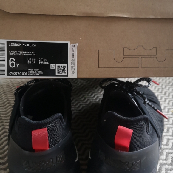 LeBron XVIII Nike - Picture 9 of 10